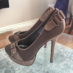 Women’s High heel shoe